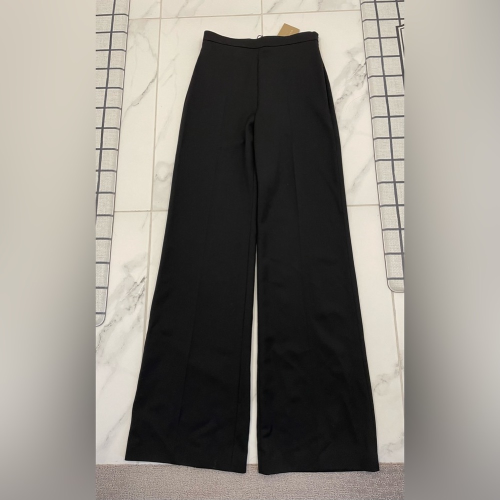 Burberry women’s 100% wool wide leg trousers - Picture 3 of 14